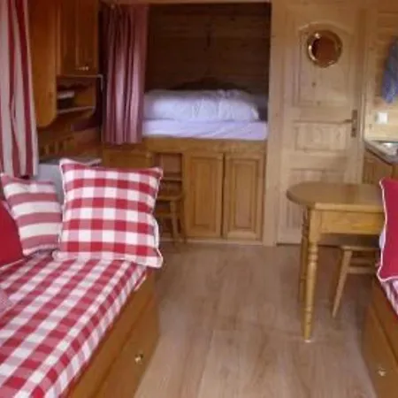 Holiday home Sejour Bucolique En Roulotte Au Coeur D'une Ferme Familiale En Sarthe - Fr-1-410-229